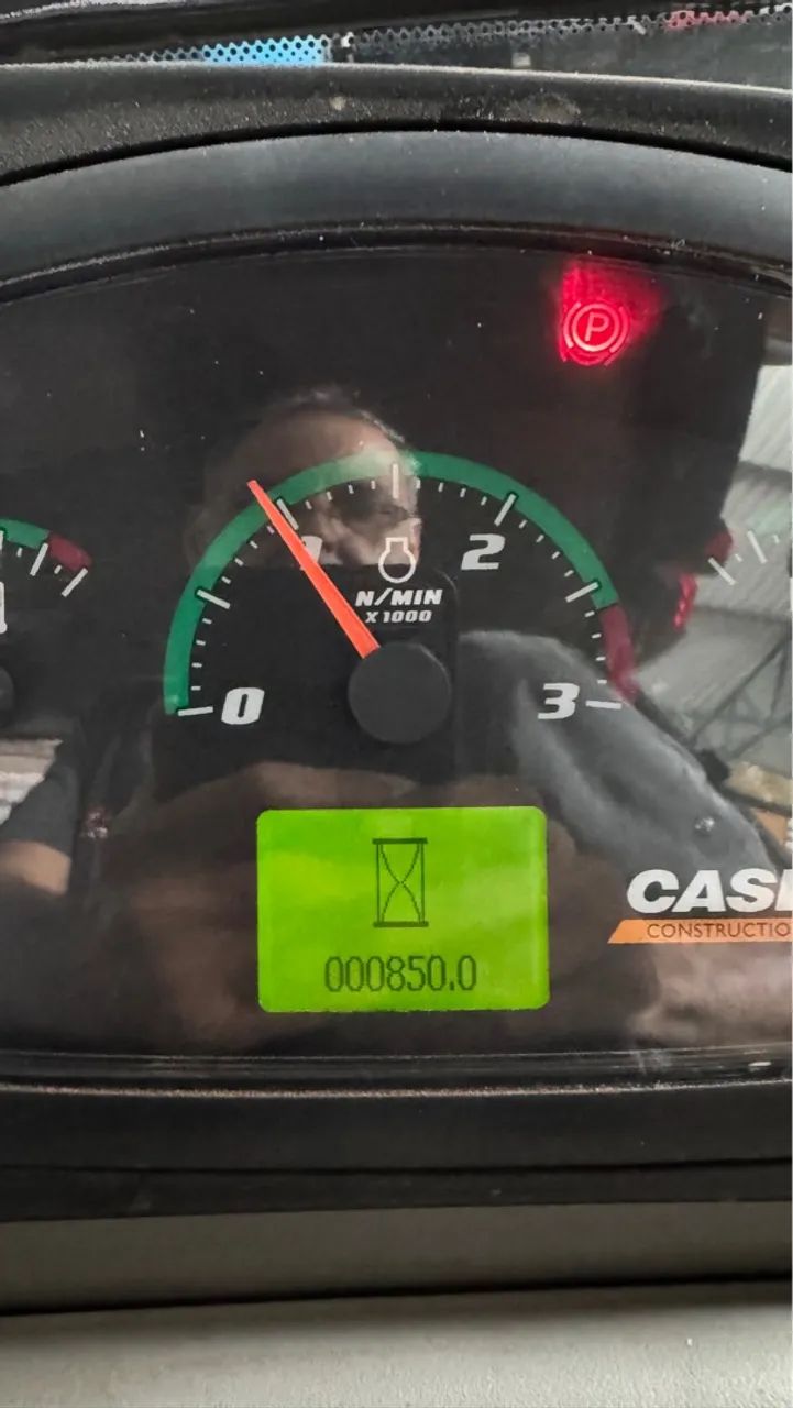 Retroescavadeira case 580N 