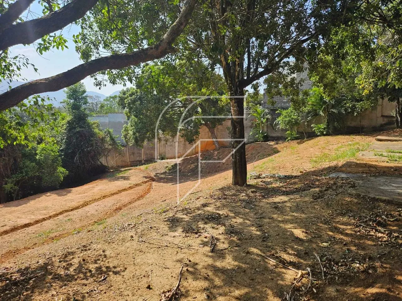 Imóvel para venda possui 975 metros quadrados em Lameirão - Guarapari - ES