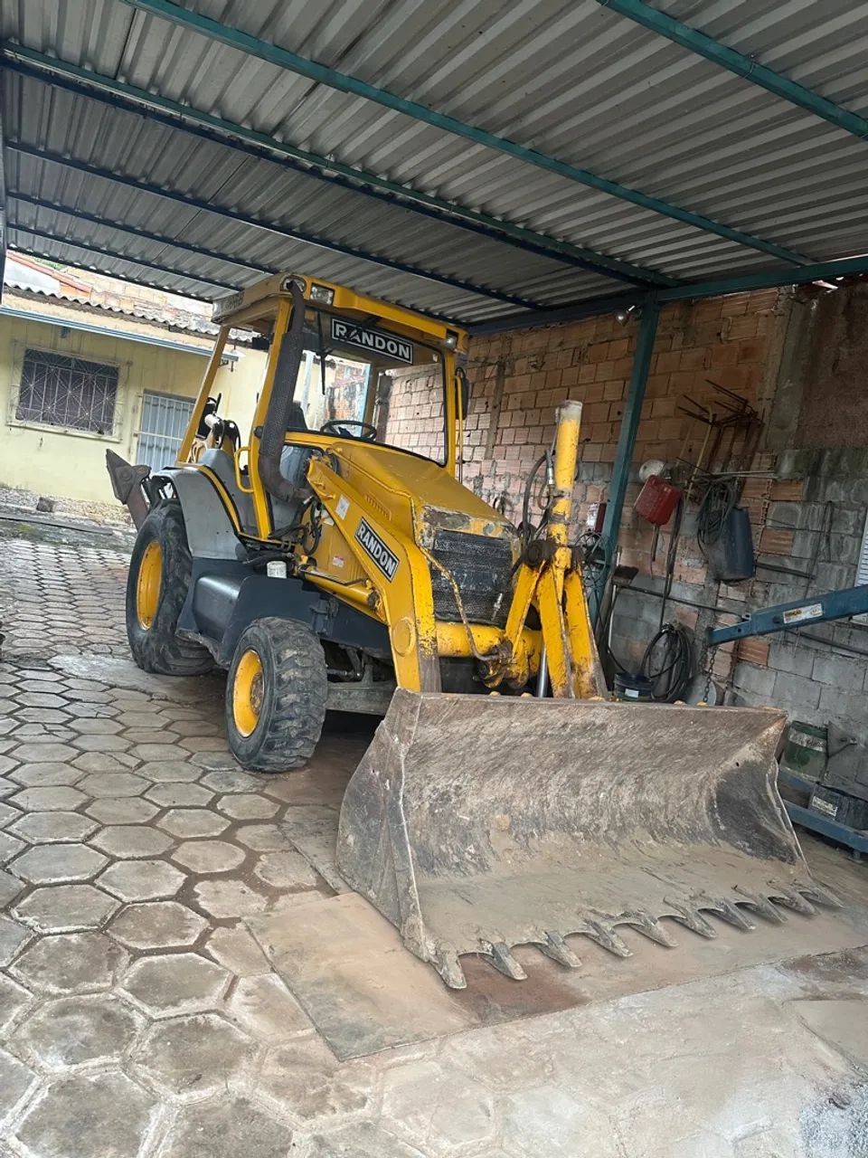 Retroescavadeira Randon 4x4 ano 2008 único dono  - Foto 2