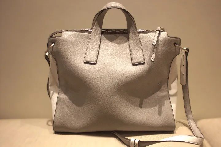 Bolsa Calvin Klein Recorte Cinza - Foto 2