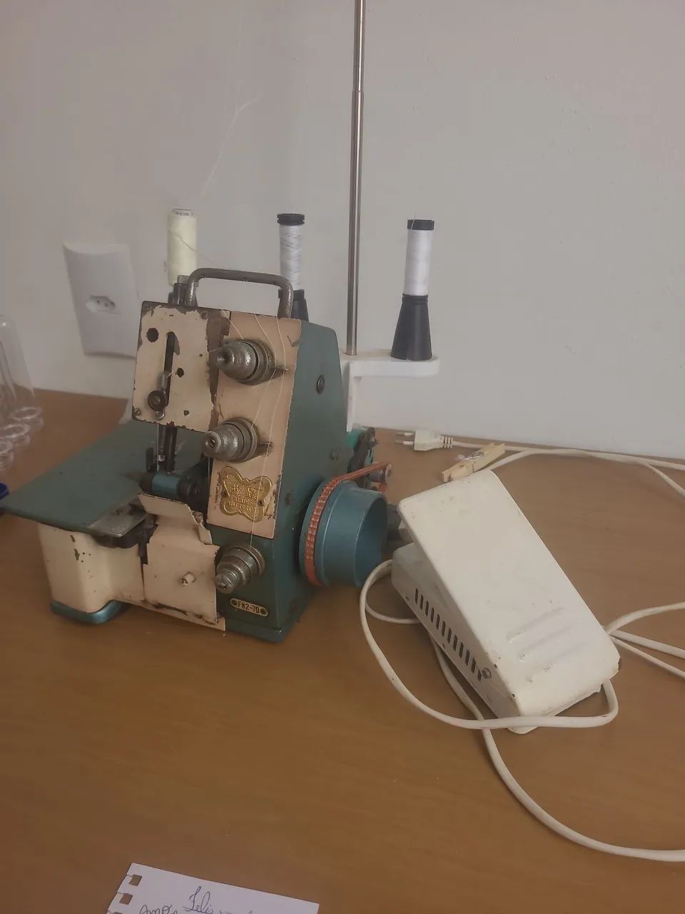 Máquina de Costura Overlock 