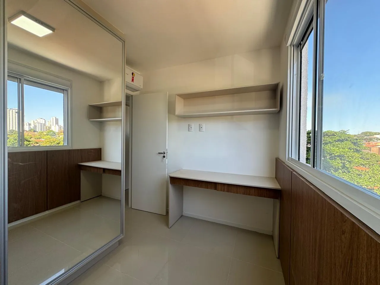 WISH AREIÃ0 3 QUARTOS COMPLETO EM ARMÁRIOS 80m2