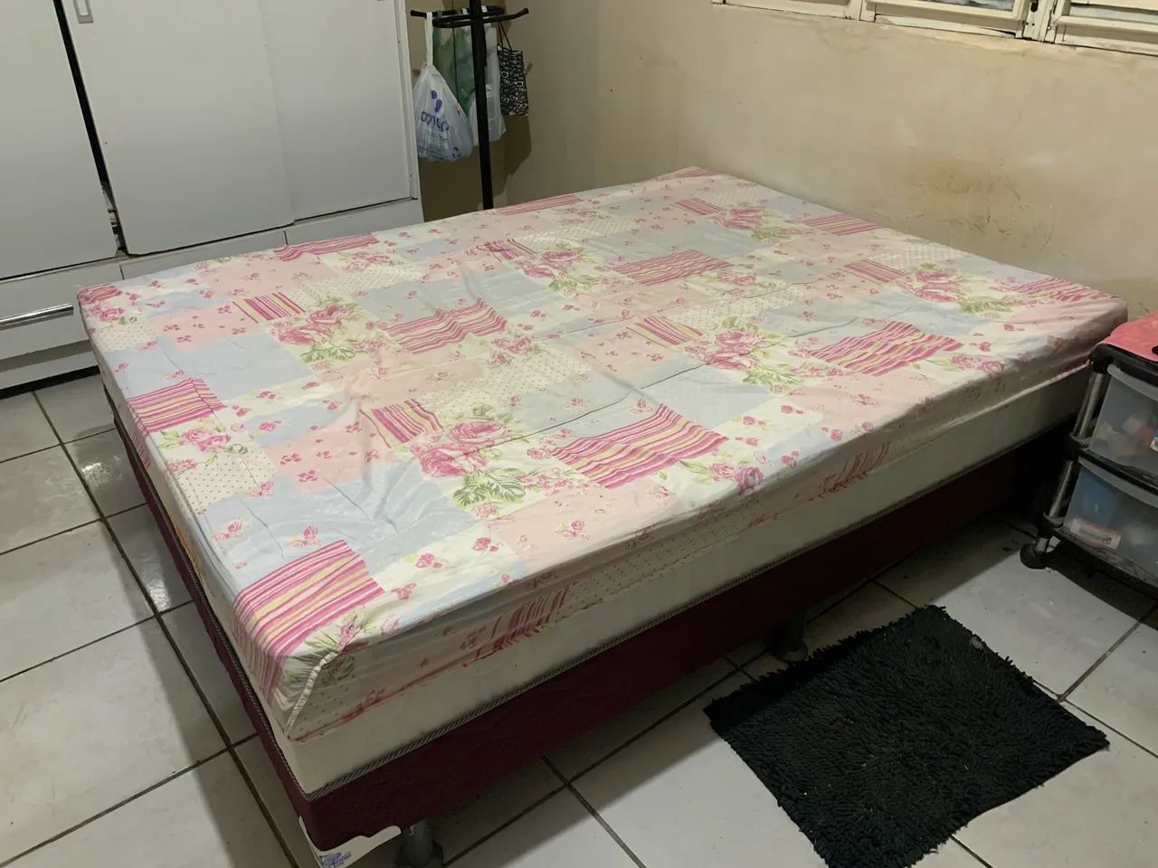 Vendo cama de casal 