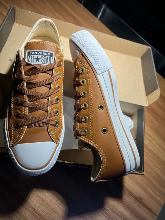 Tênis Chuck Taylor All Star Couro Cano Baixo Caramelo - Foto 4