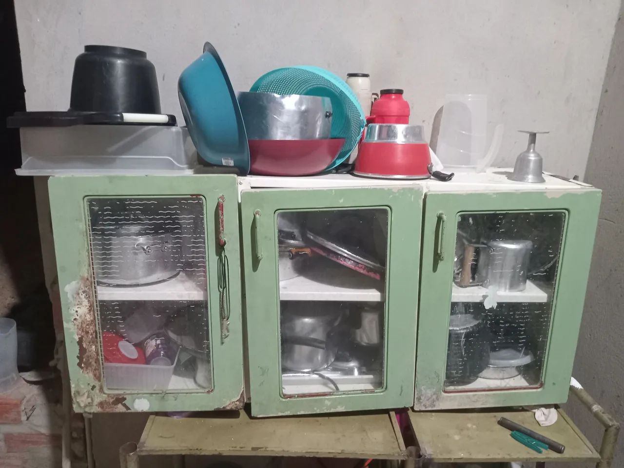 Vendo todos os intens com o armário 