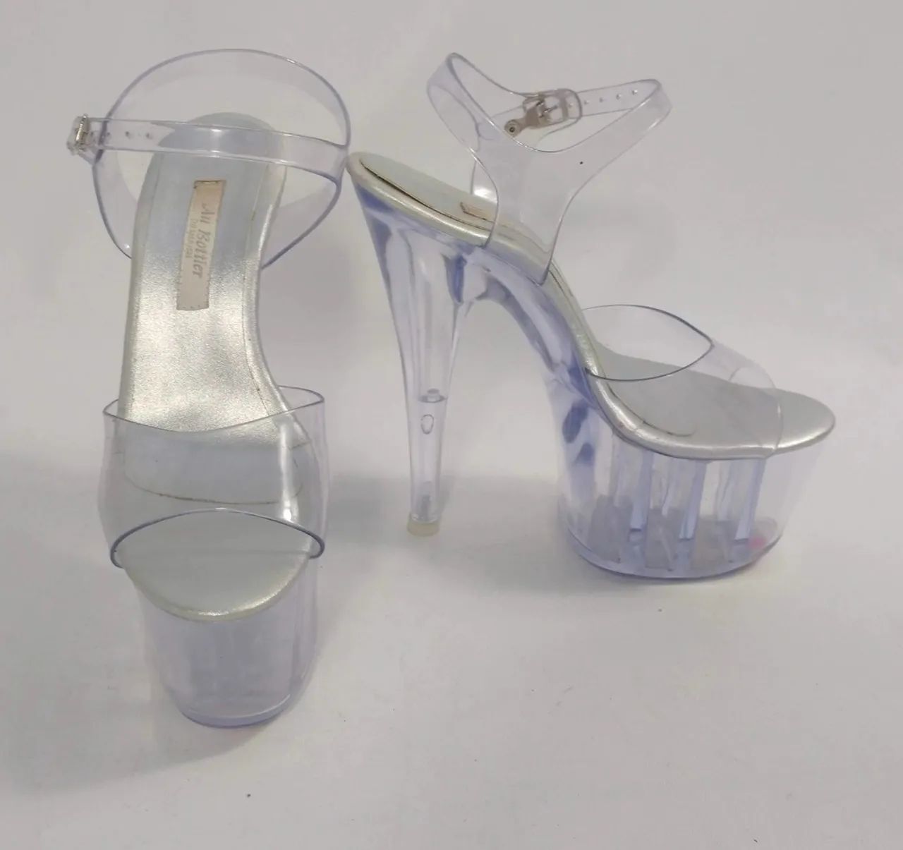 Sandália de Salto Alto Transparente 20cm - NOVA, NUNCA USADA!