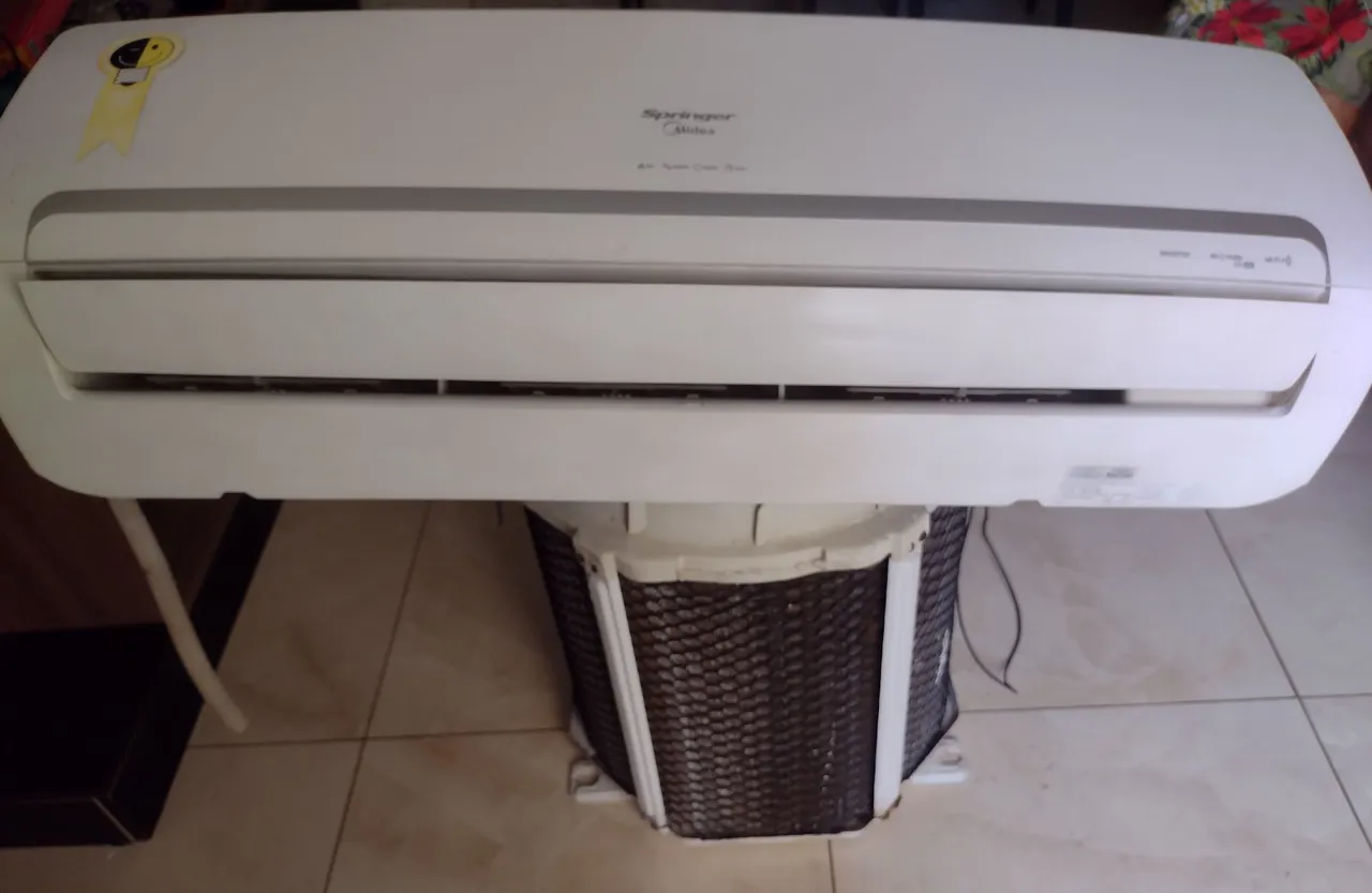 Ar Condicionado Springer Midea 18000 BTUs convencional