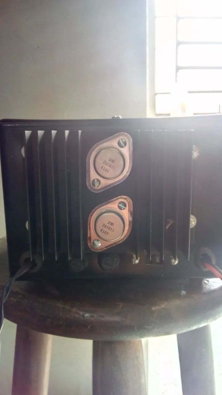 Fonte de alimentação de 13,8v por 10 amperes marca luf lux - Foto 5