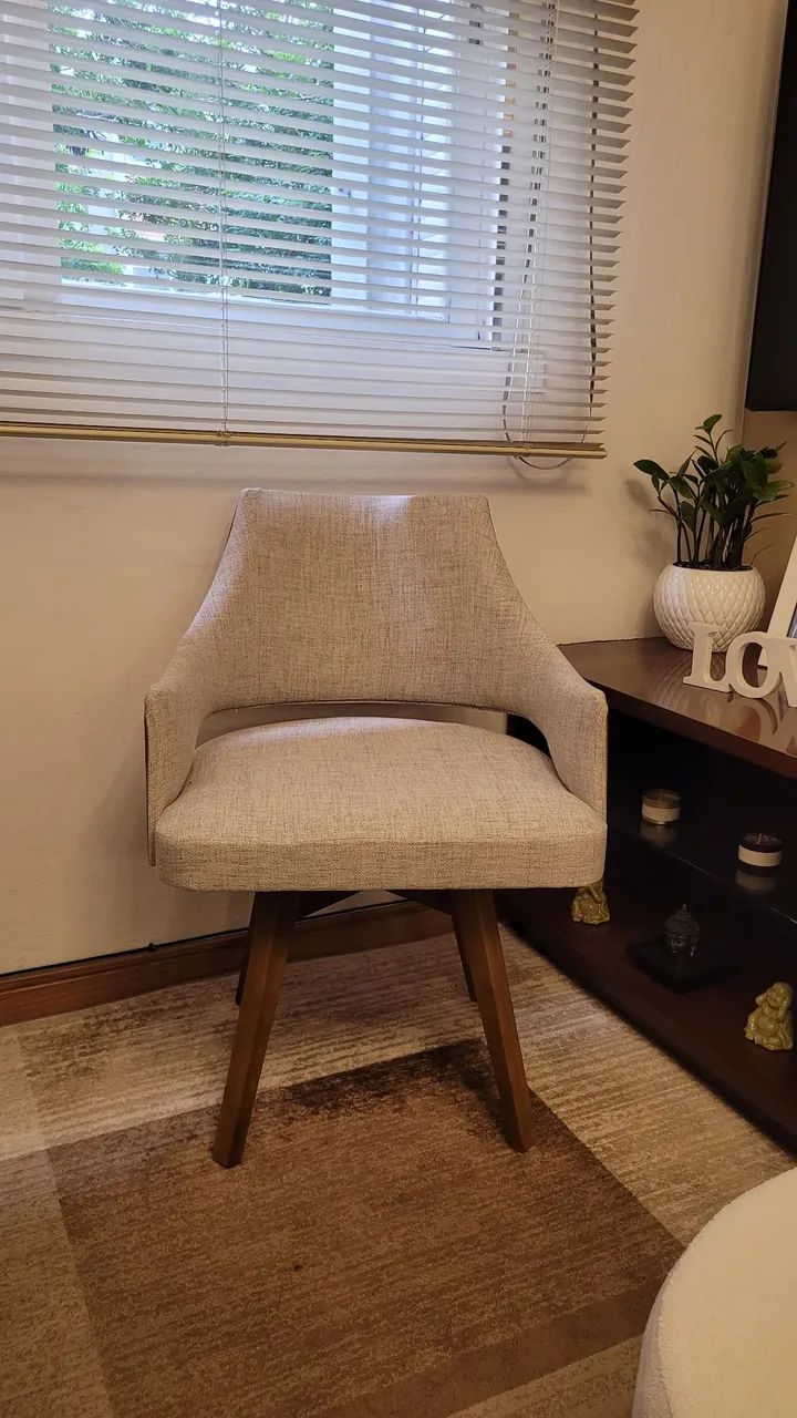 Poltrona Giratória Confortável e Elegante