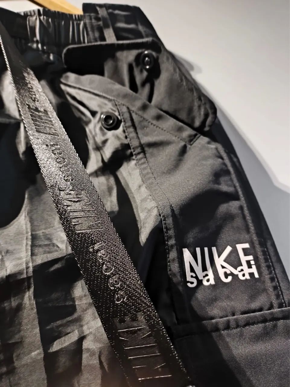 Calça Nike x sacai m - Foto 2