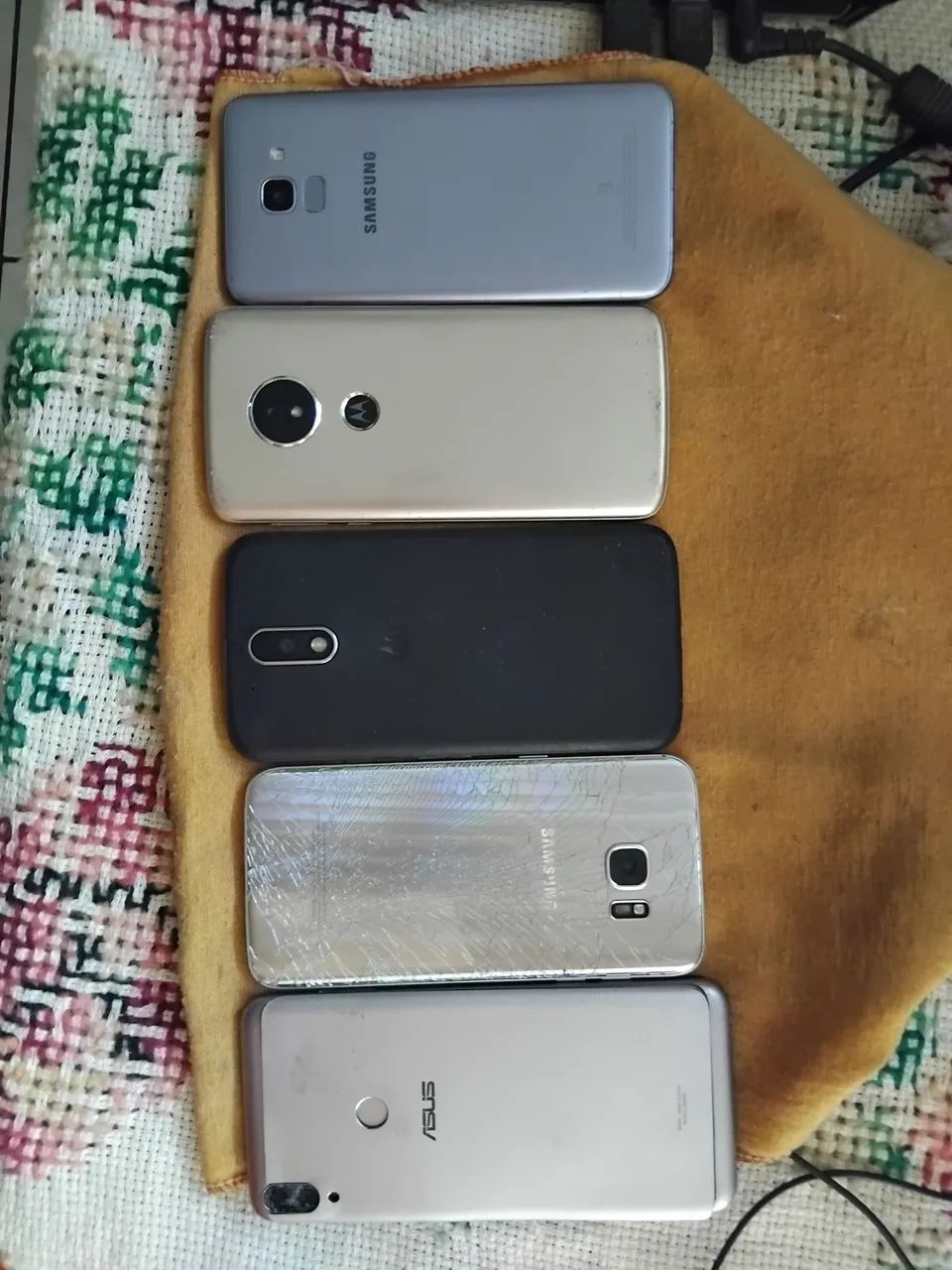4 Celulares para Peças - Foto 2