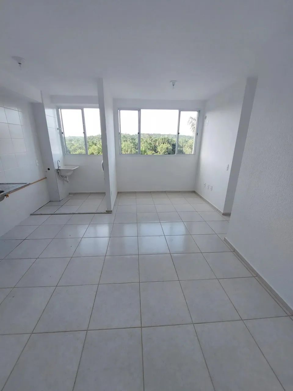 Apart. Novo,2 Quartos,4º Andar, Água e Condomínio  incluso, caução avista