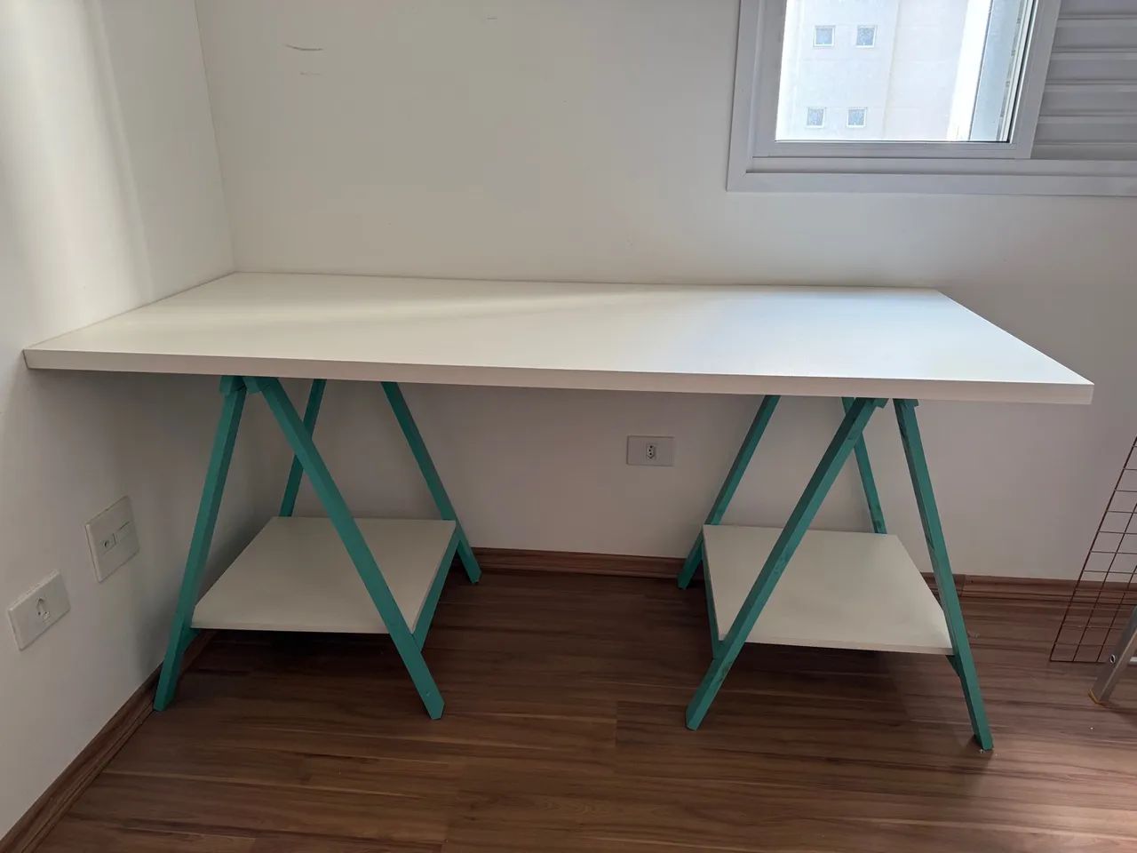 Mesa de Escritório com Tampo Branco