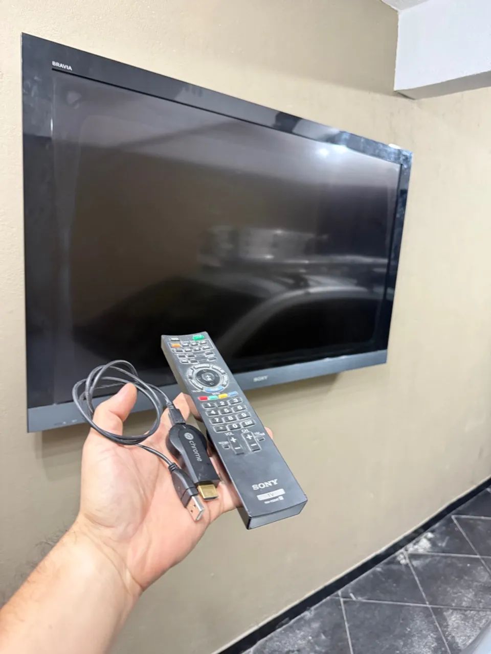 TV Sony Bravia com Controle Remoto