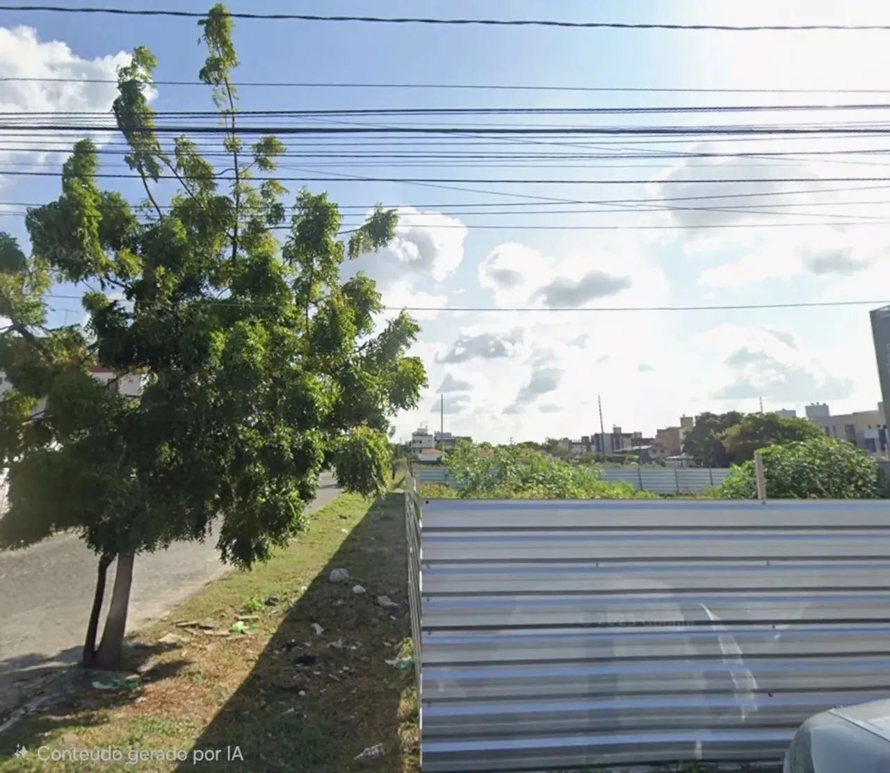 TRÊS LOTES A VENDA NO BESSA
