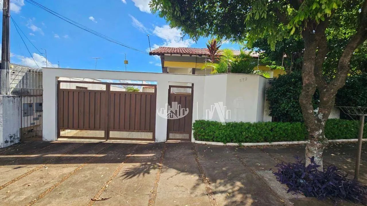 Casa com 3 quartos à venda, 345 m² por R$ 1.250.000 - Vila Brasil - Londrina/PR