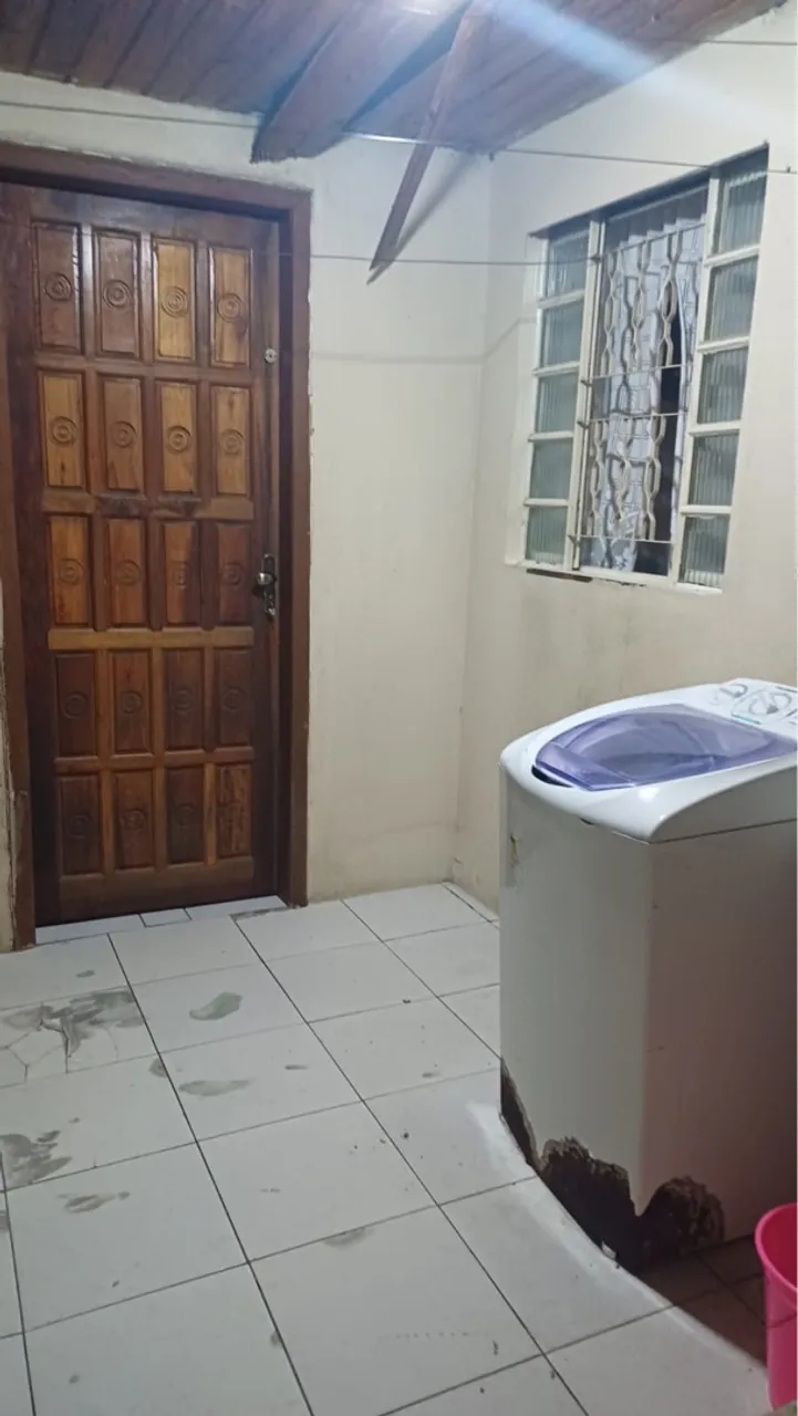 Alugo casa mobiliada de fundos no Umbará Direto com proprietário