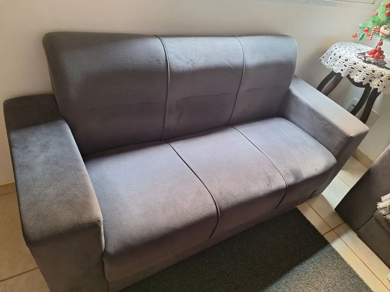 Sofá Leon de 2 e 3 lugares cinza  - Foto 2