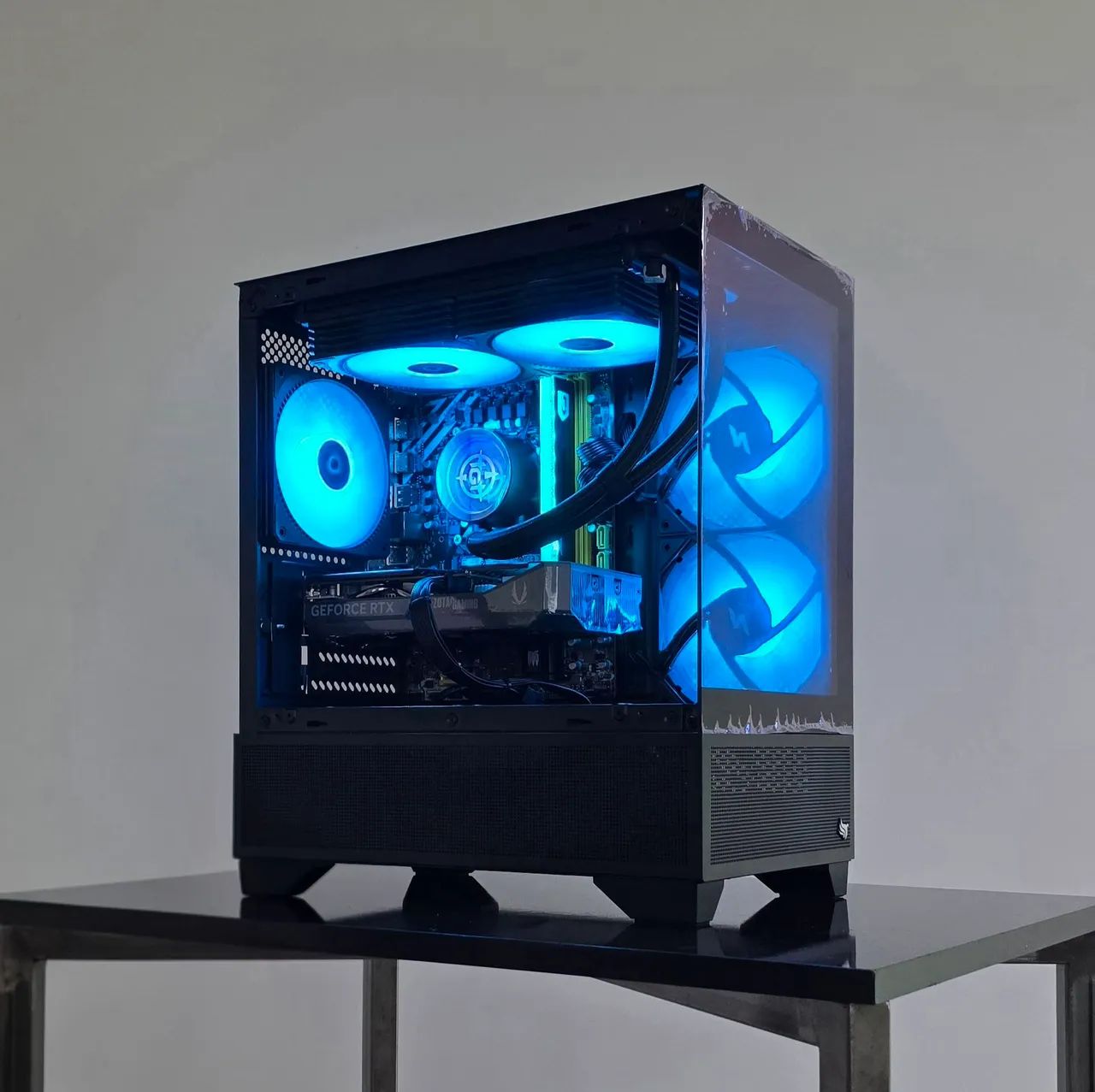 Pc gamer Rtx 5060 + Ryzen 5 5600 | Troco e parcelo