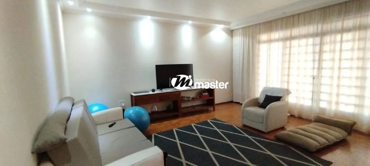 Casa ampla, com 3 dormitórios no Cidade Jardim - Foto 5