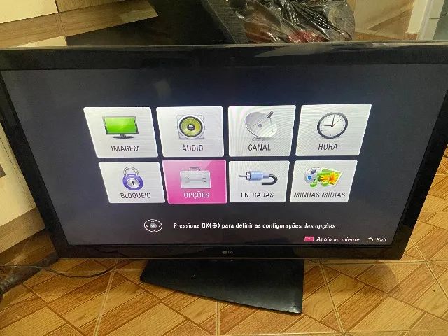 TV SMART PHILIPS E LEVA JUNTO UMA TV LG LCD SEM DEFEITOS, FUNCIONA PERFEITAMENTE - Foto 2