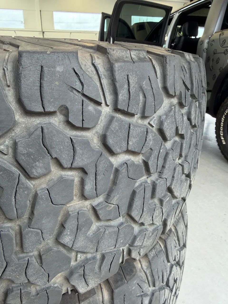 Excelente Pneus BF 285/65-18R - Foto 4
