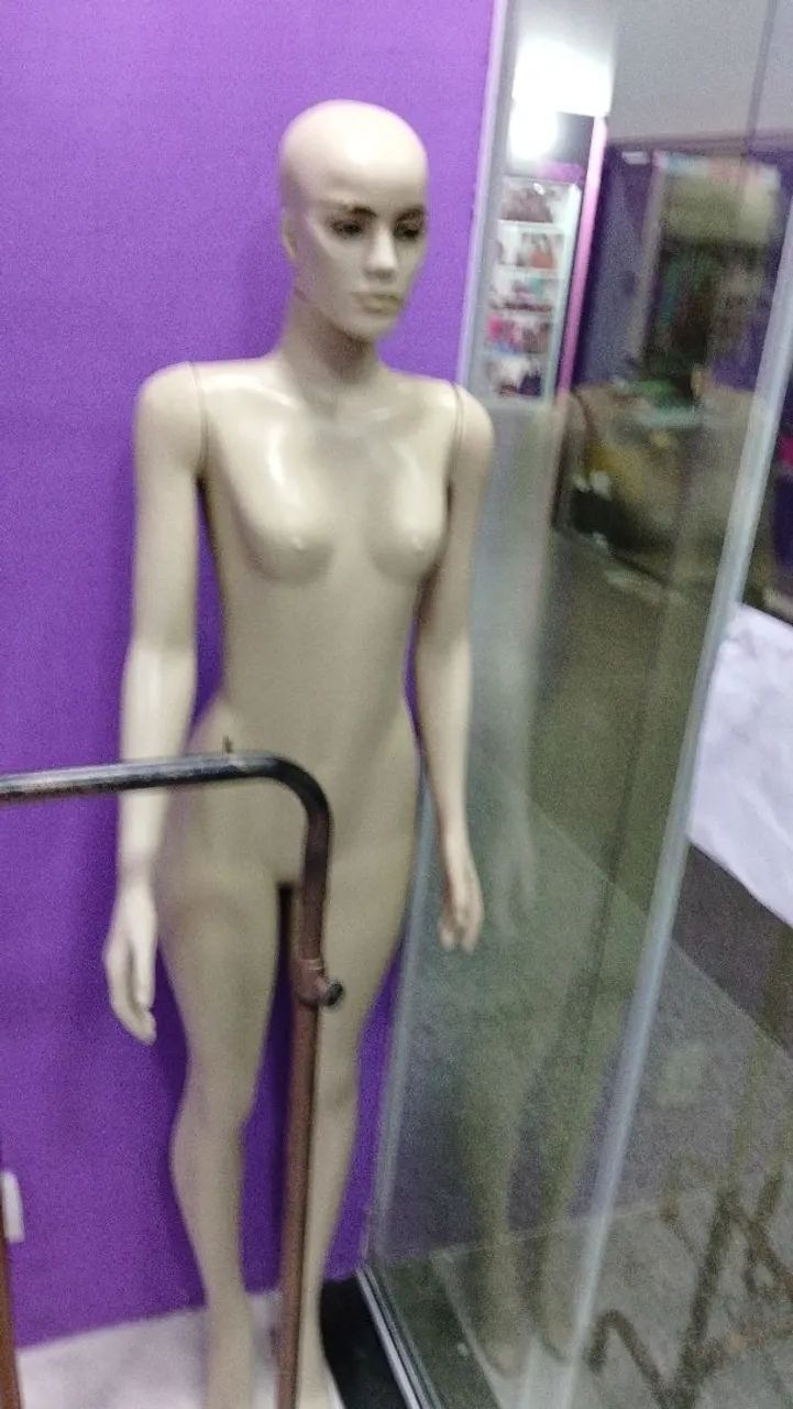 Balcão, Araras, manequins e cabides  - Foto 3