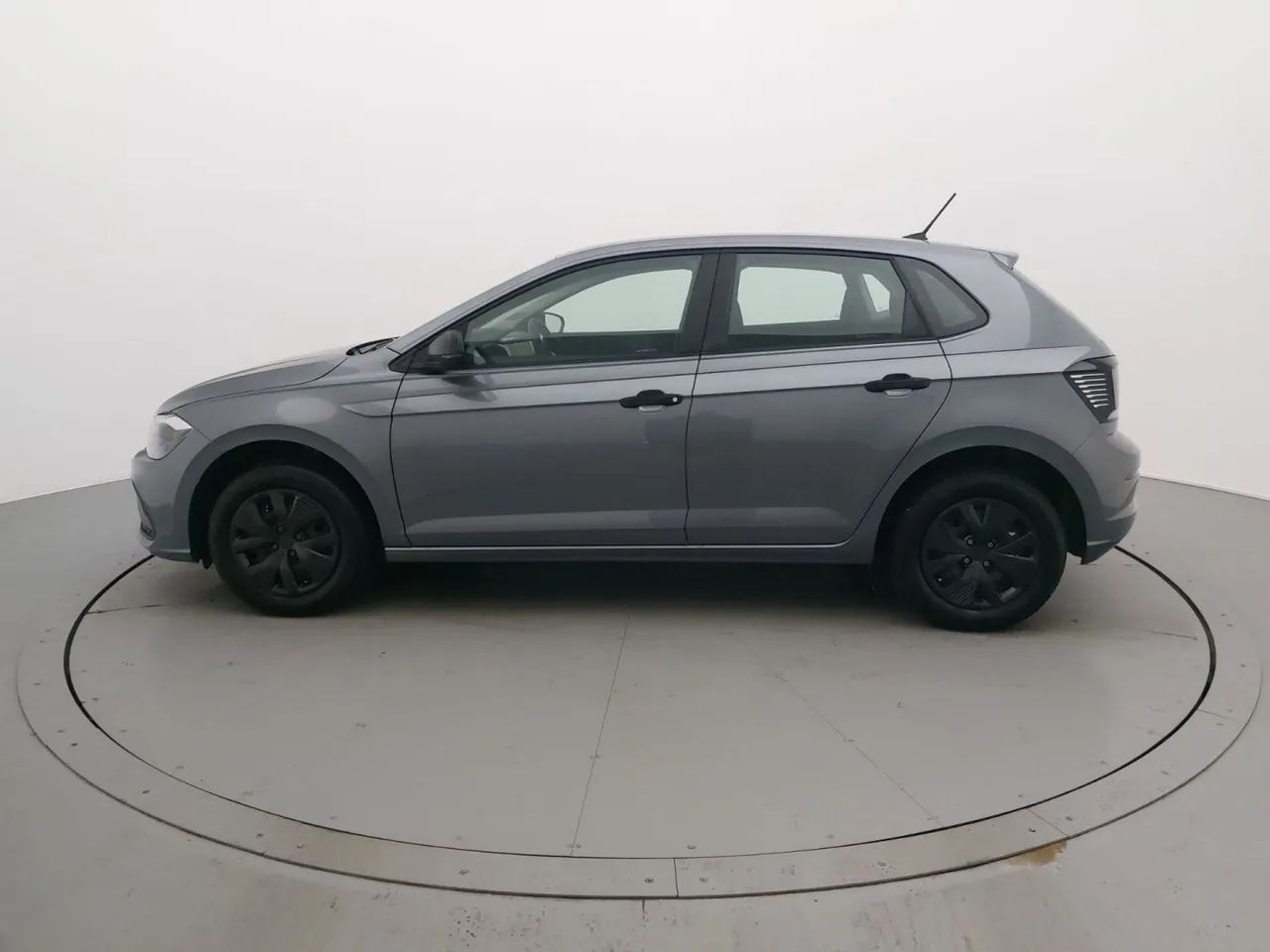 Volkswagen Polo Track 1.0 Flex 12V 5p, foto 2 de 18