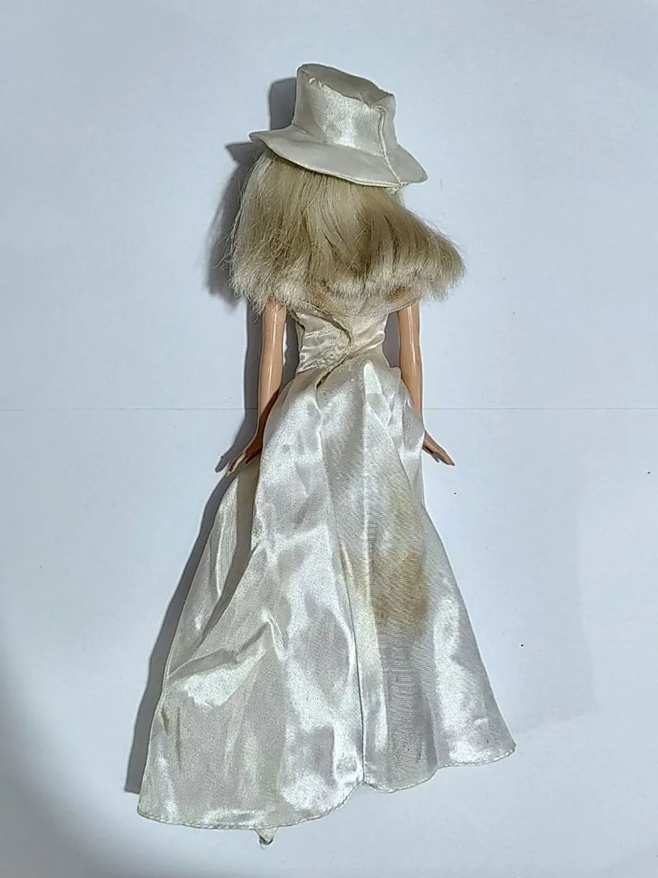 Boneca Barbie Vestido Branco - Foto 3