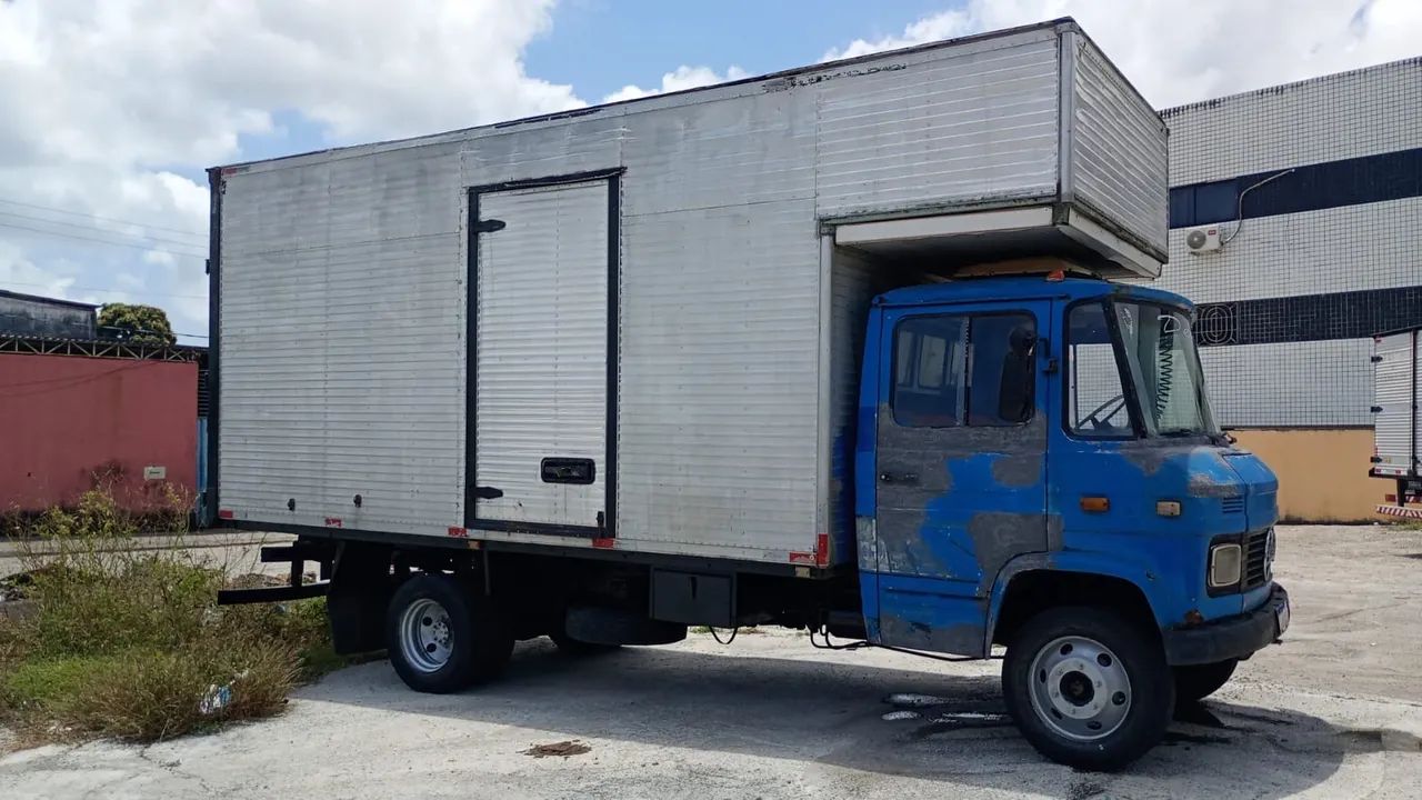 Vendo Caminhão Ano 1973 - Foto 2