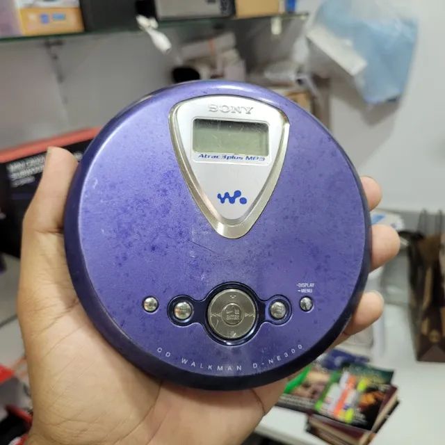 Sony Walkman D-NE300 Roxo Testado e Funcionando Leitor de CD Portátil