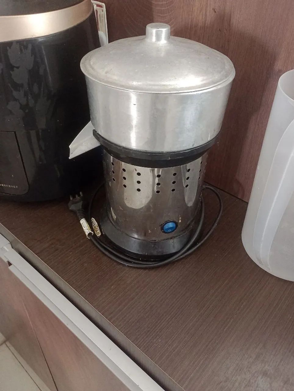Vendo espremedor de laranja pra sua lachonetee