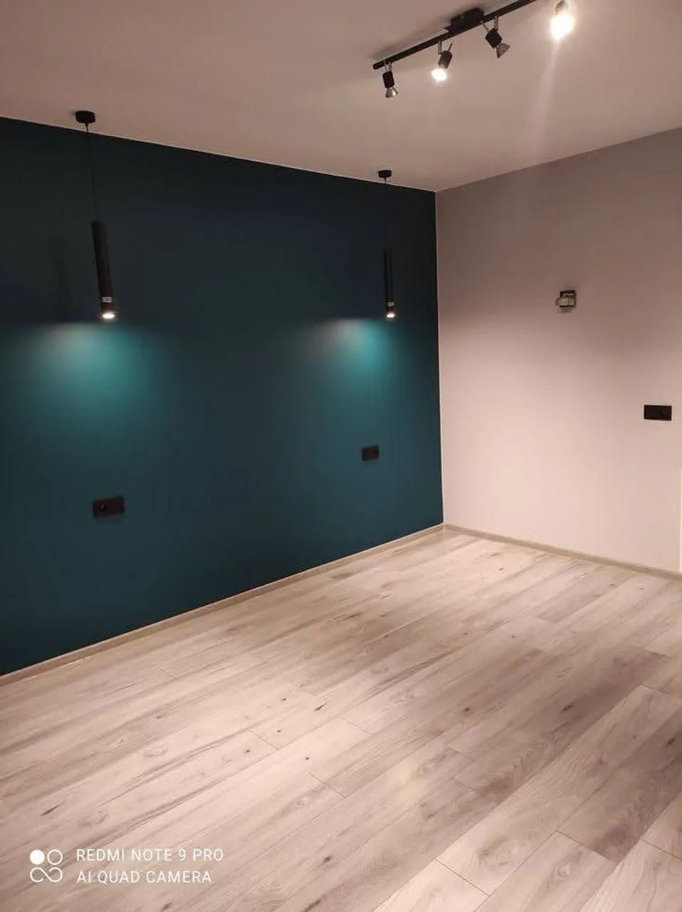 Pintura de casas, apartamentos e comércios.