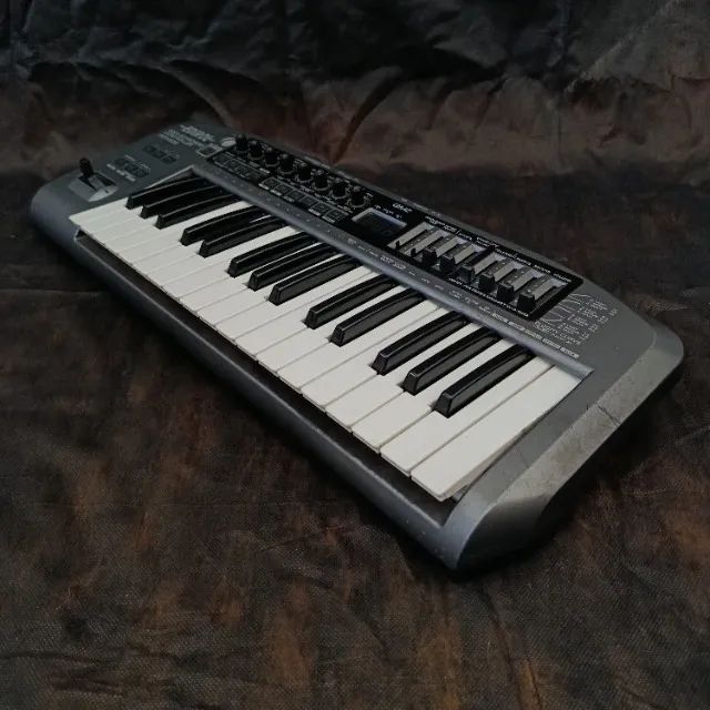 Teclado Controlador MIDI Roland Edirol PCR-M30 - Foto 3
