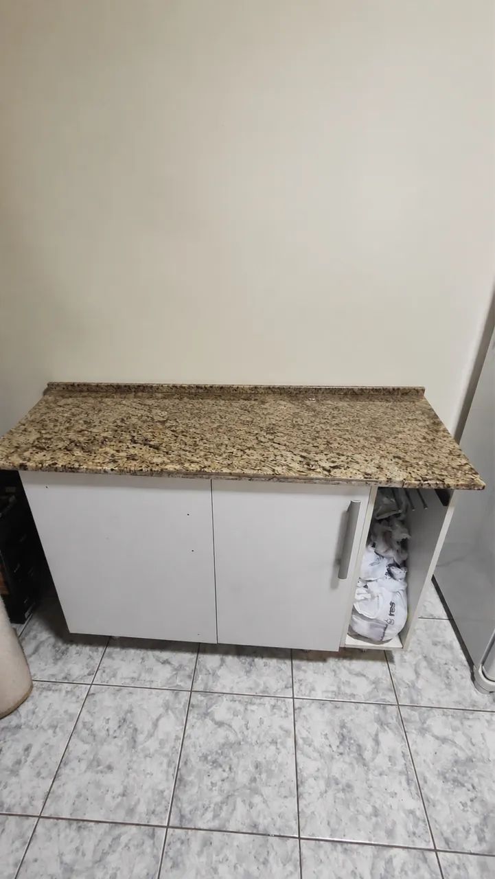 Vende-se jogo de cozinha 