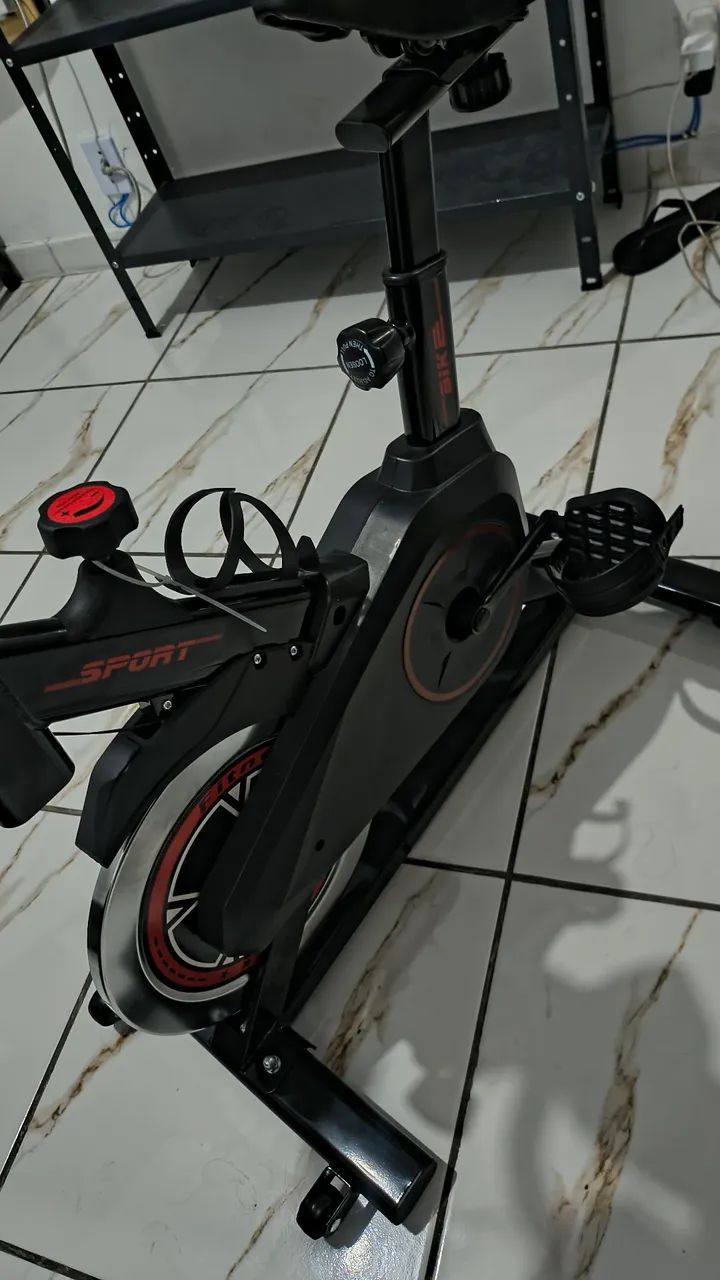 BICICLETA ERGOMÉTRICA 