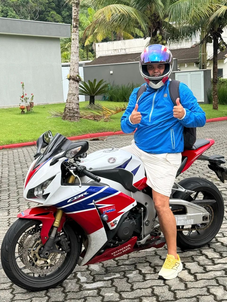 Cbr 1000 rr  - Foto 4