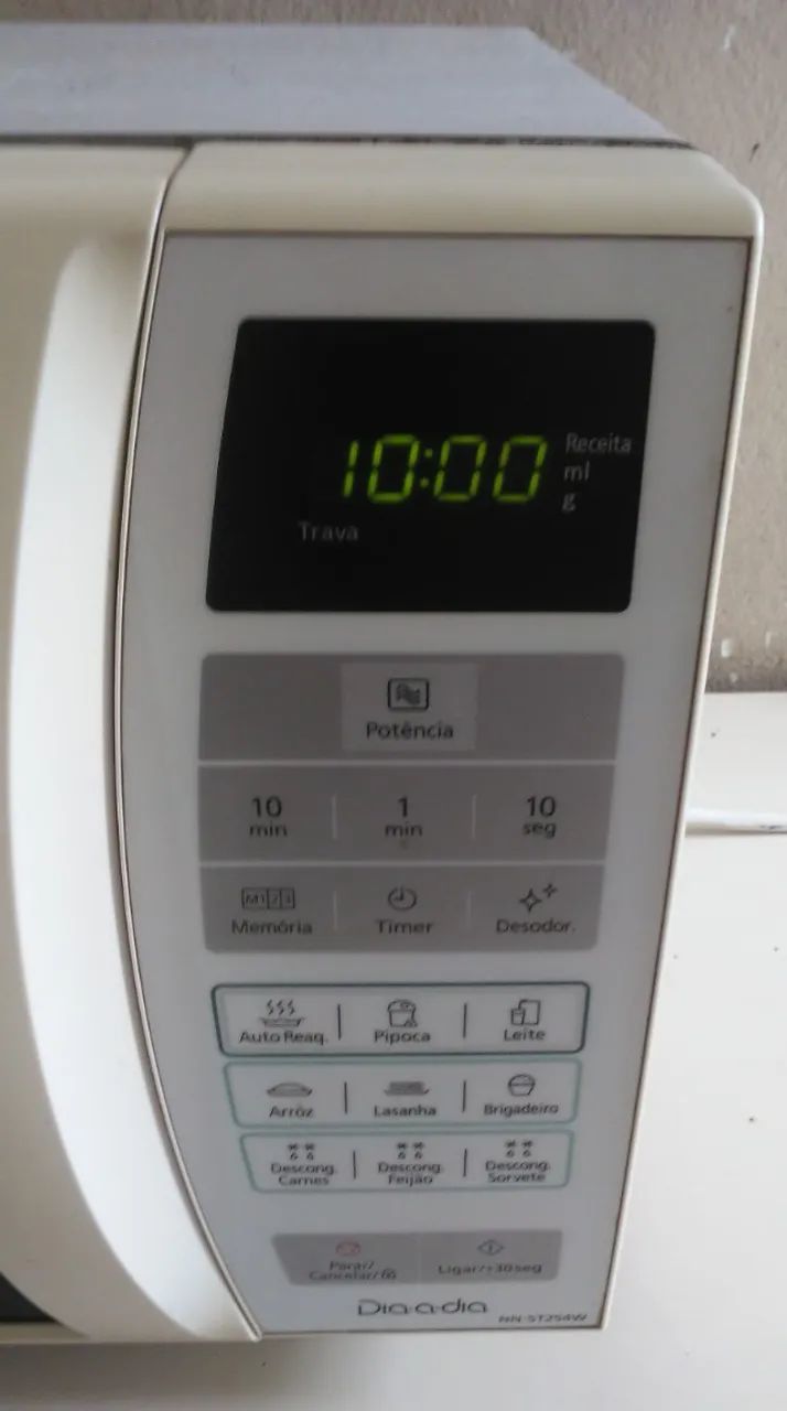 VENDO MICROONDAS PANASONIC DIA A DIA USADO DE 110V - Foto 4