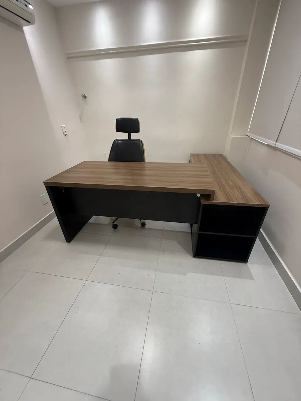 Mesa diretiva escritório 