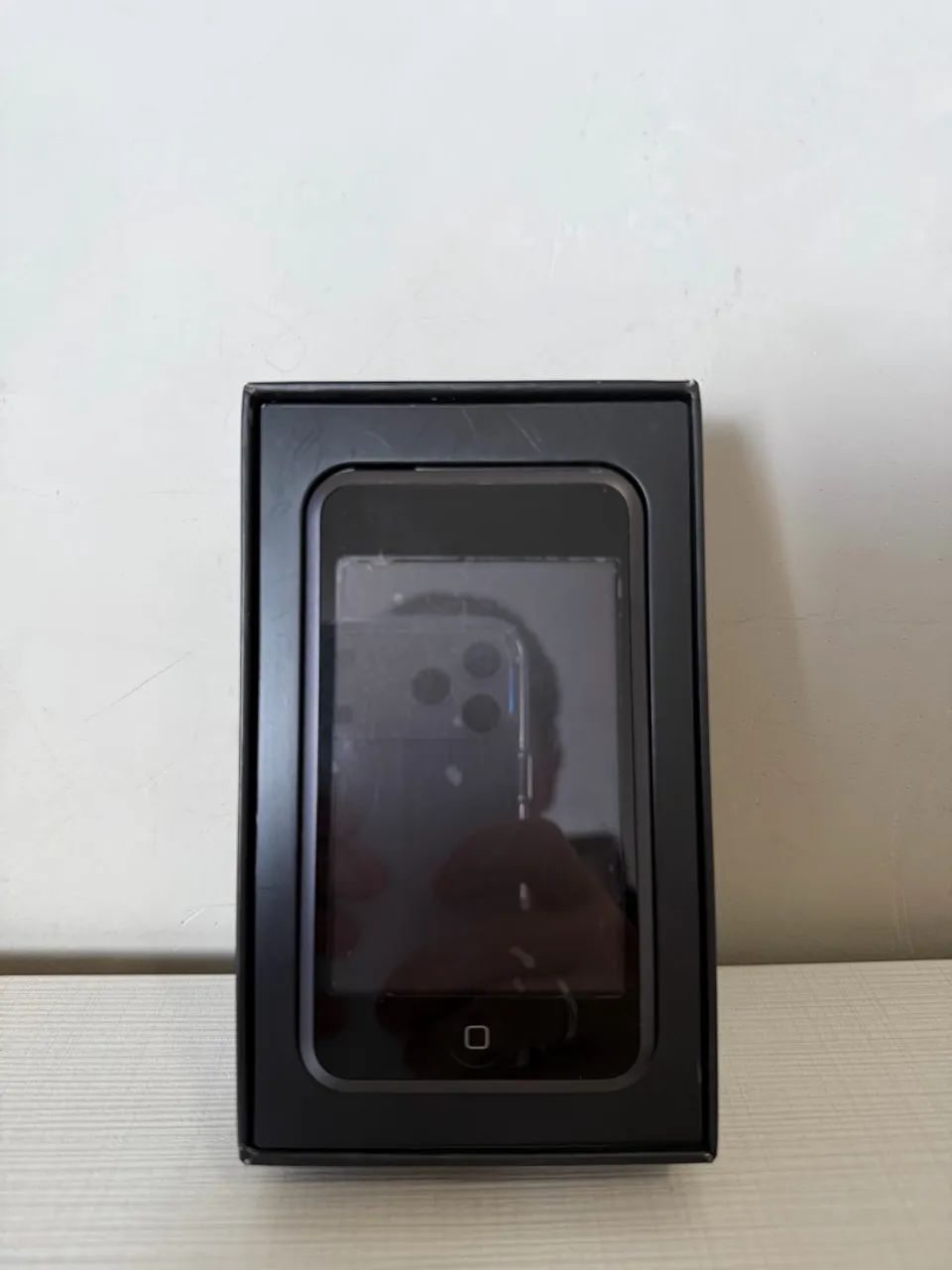 iPod touch 1ª Geração 32GB ? Lennon Legend Edition - Celulares e