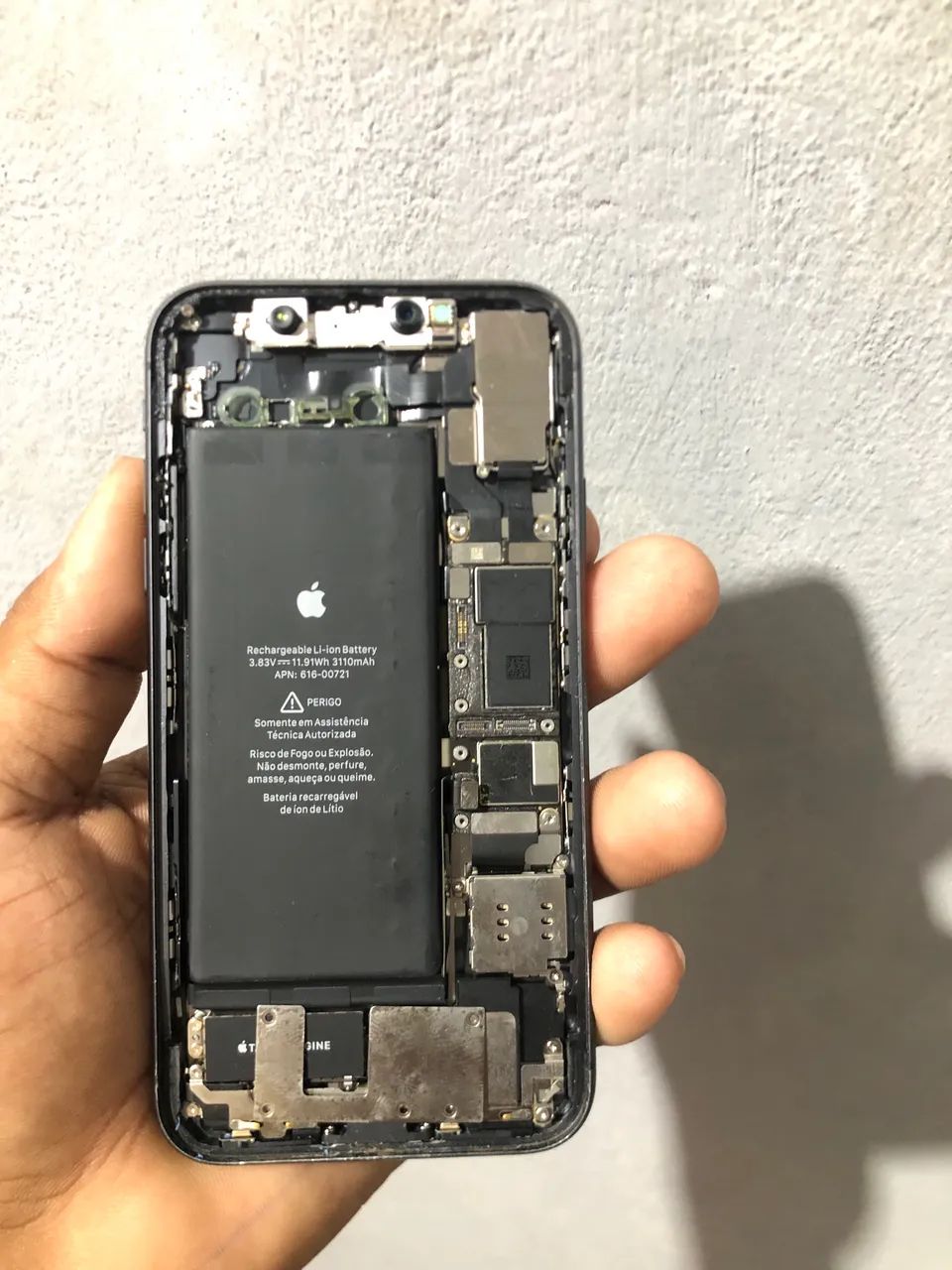Carcaça iPhone 11 placa em curto  - Foto 2