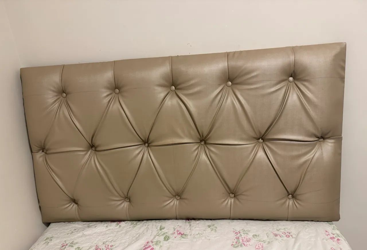 Cabeceira de cama de solteiro
