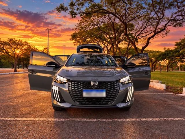 Peugeot 208 208 GT 1.0 Turbo Flex 5p Aut. 2025