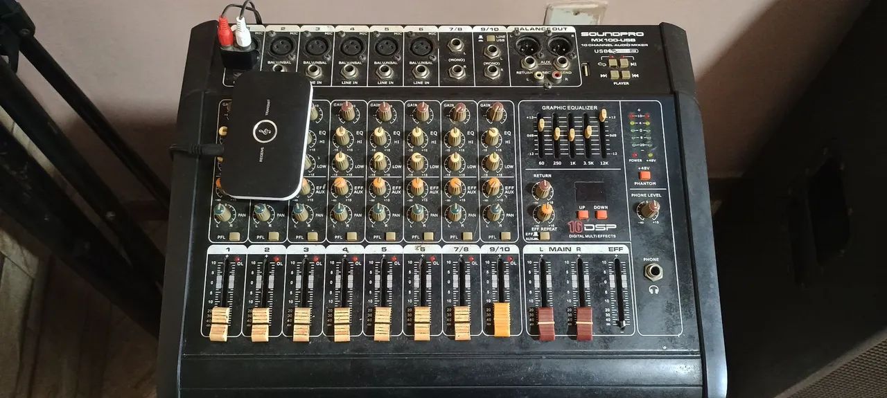 VENDO MESA DE SOM COM BLUETOOTH E CAIXA DE SOM 