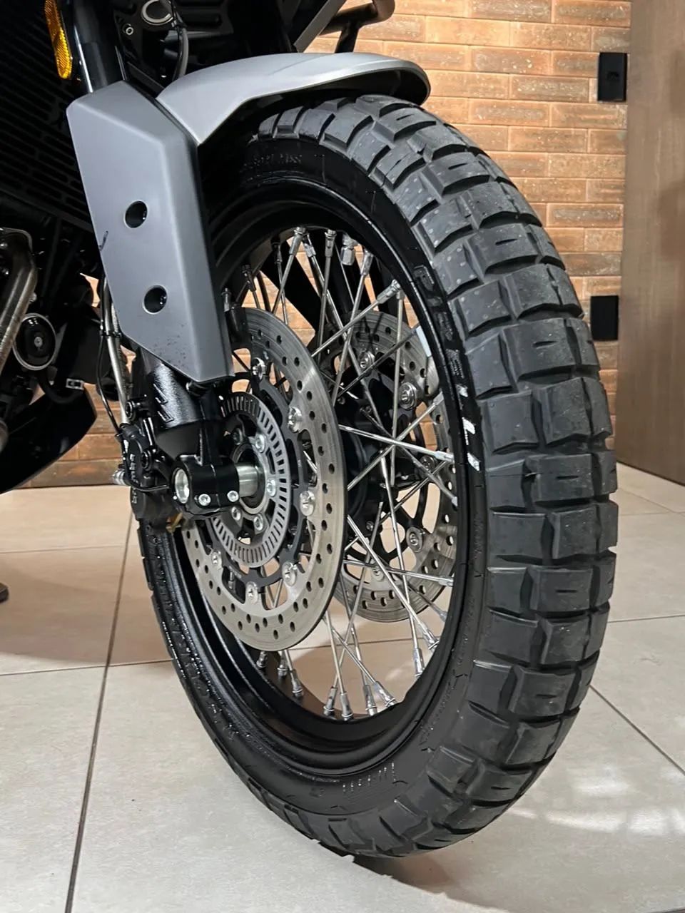 X-CAPE 650 SPOKE CINZA 2026/2026 - Foto 5