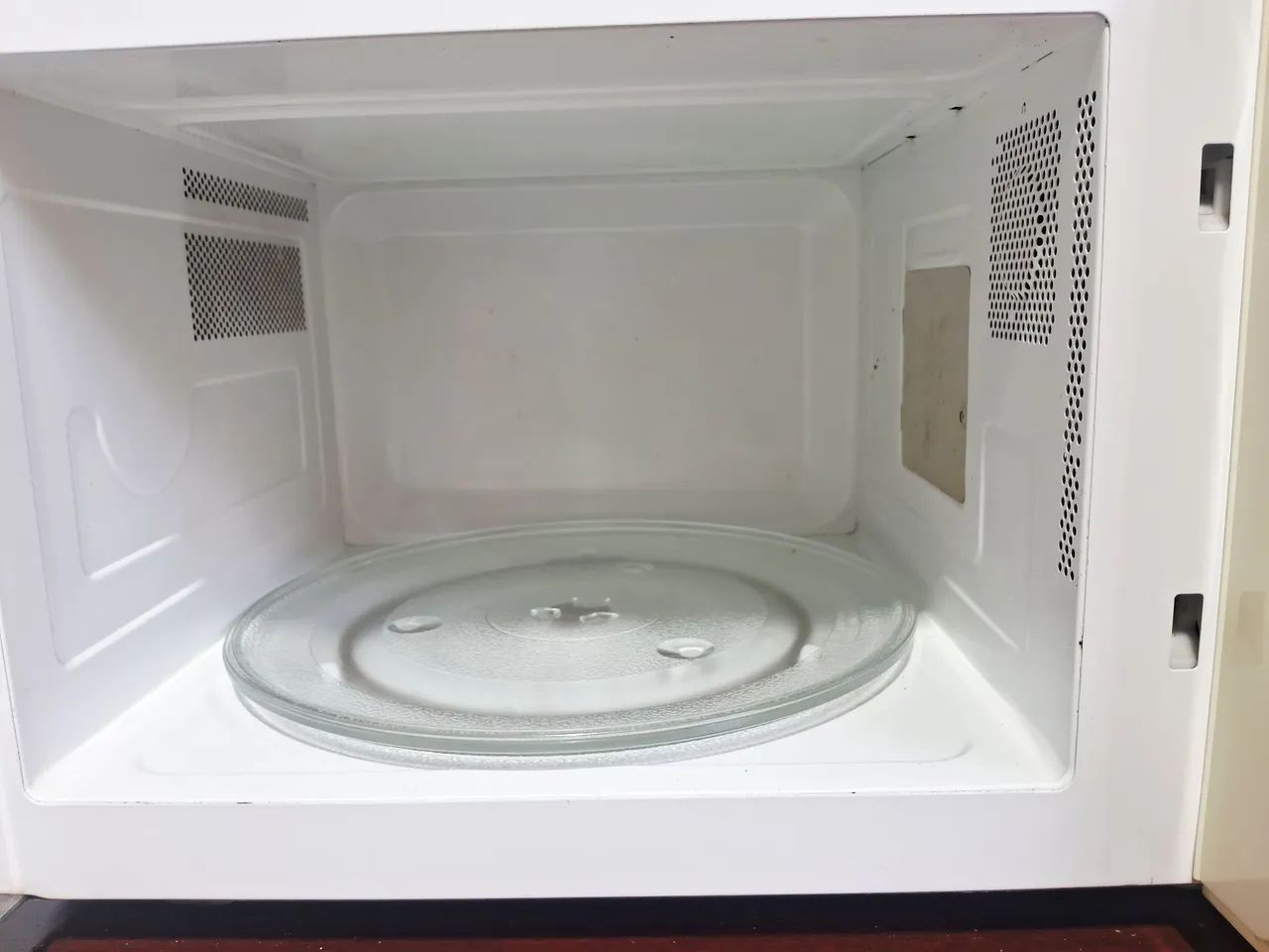 MICROONDAS ELECTROLUX  28 LITROS - Foto 4