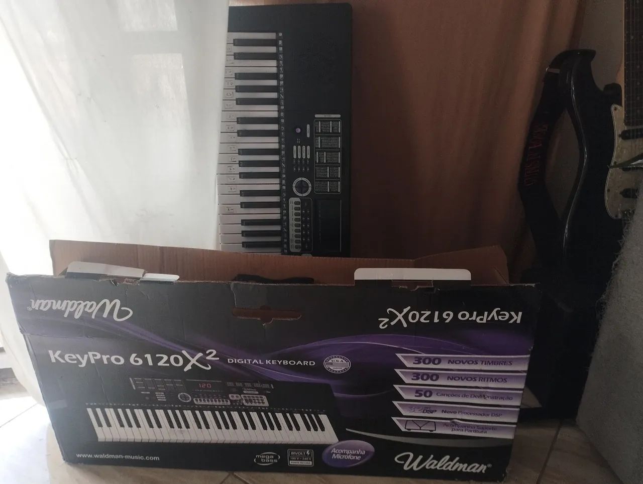 Guitarra e teclado profissionais - Foto 2