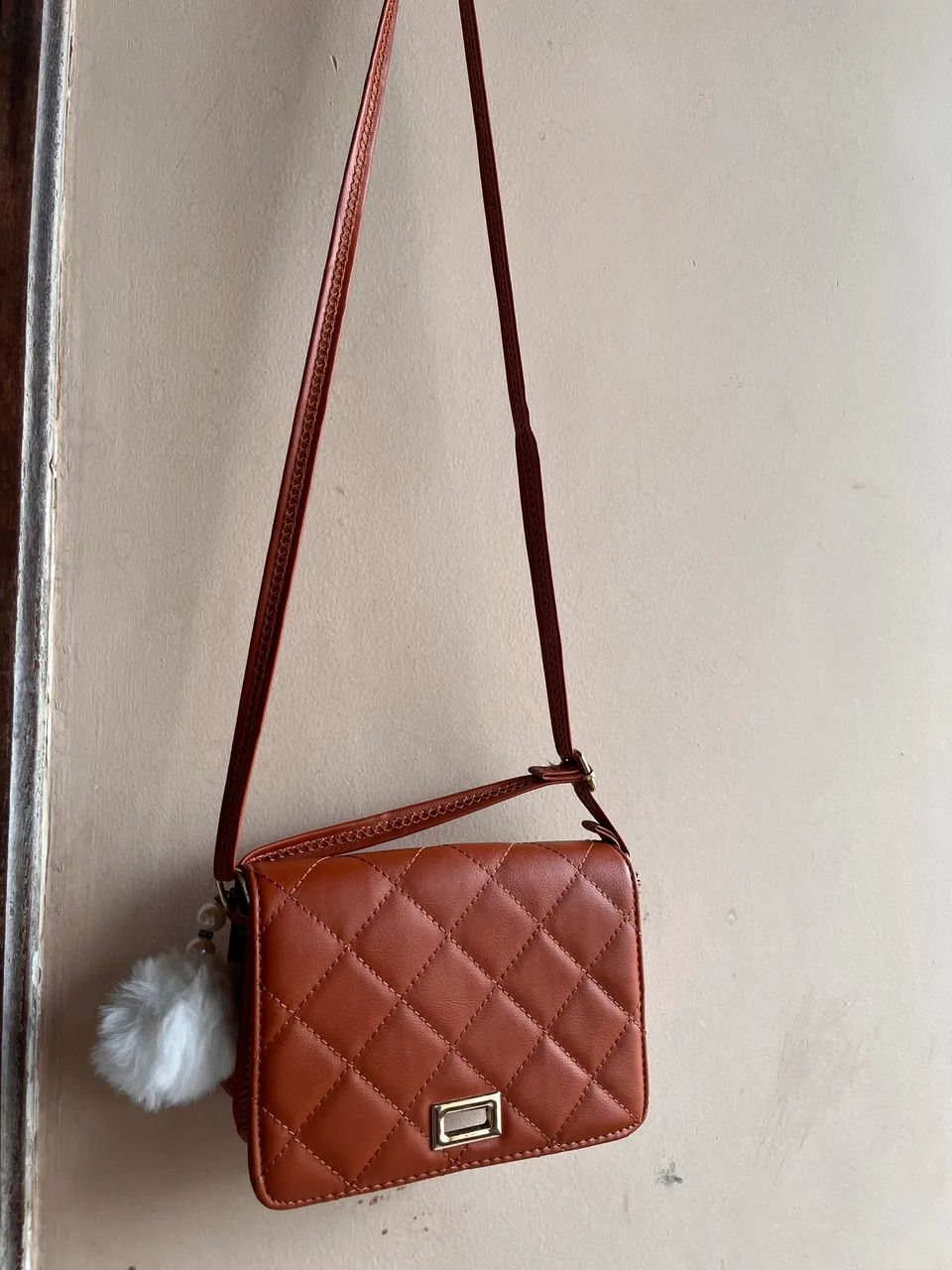 bolsa leve marrom de ombro  - Foto 3