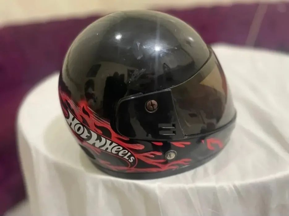 Brinquedo Capacete Hot Wheels Infantil