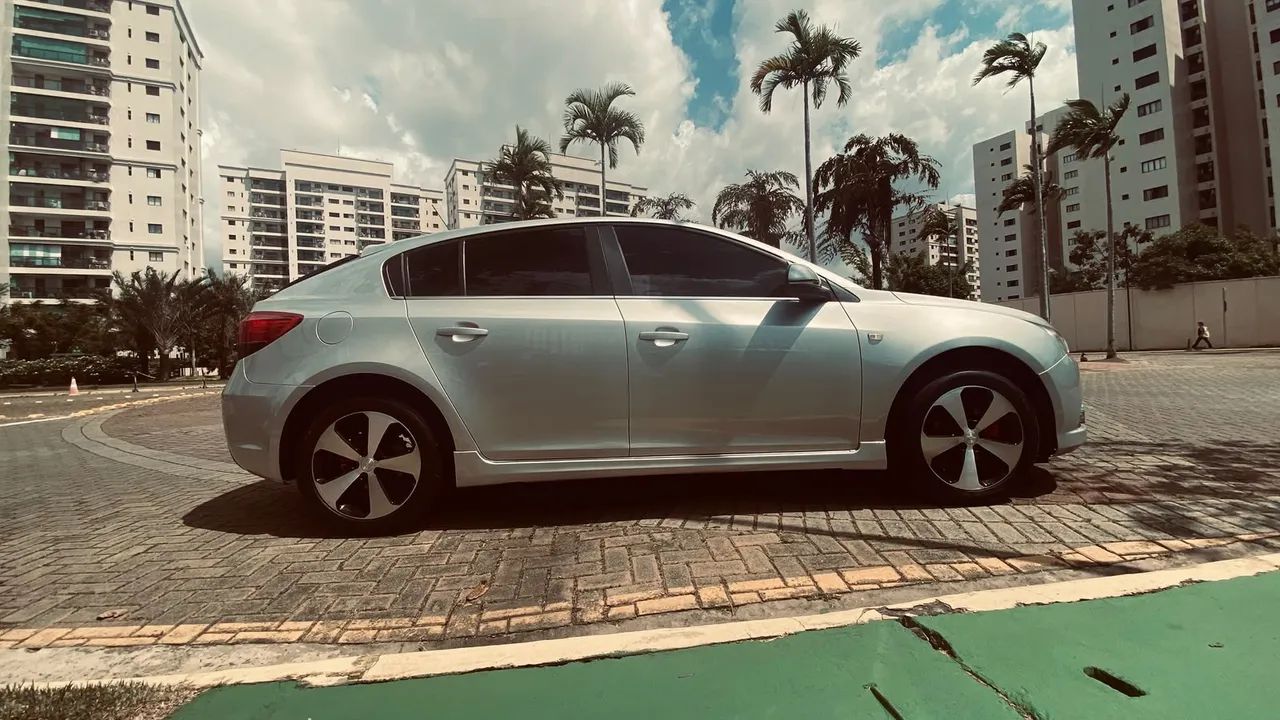 Chevrolet Cruze CRUZE HB Sport LT 1.8 16V FlexP. 5p Aut 2014
